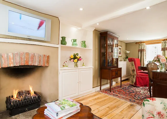 Summer Lodge Country House Hotel